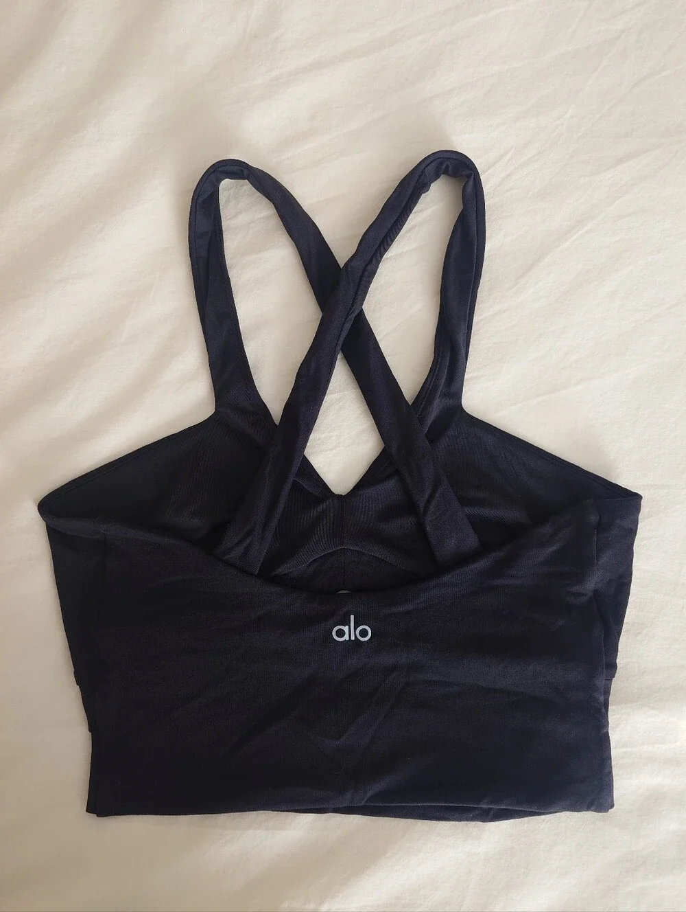 NWOT Black ALO Yoga Cut-Out Crop Top Sports Bra S Cropped Gym Airbrush Halter